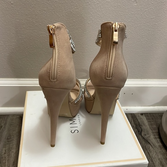 Platform Heels - Picture 4 of 6